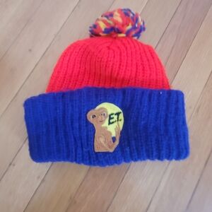 Vintage Children's Size ET Winter Hat With Pom. Fits Approx Ages 3-6